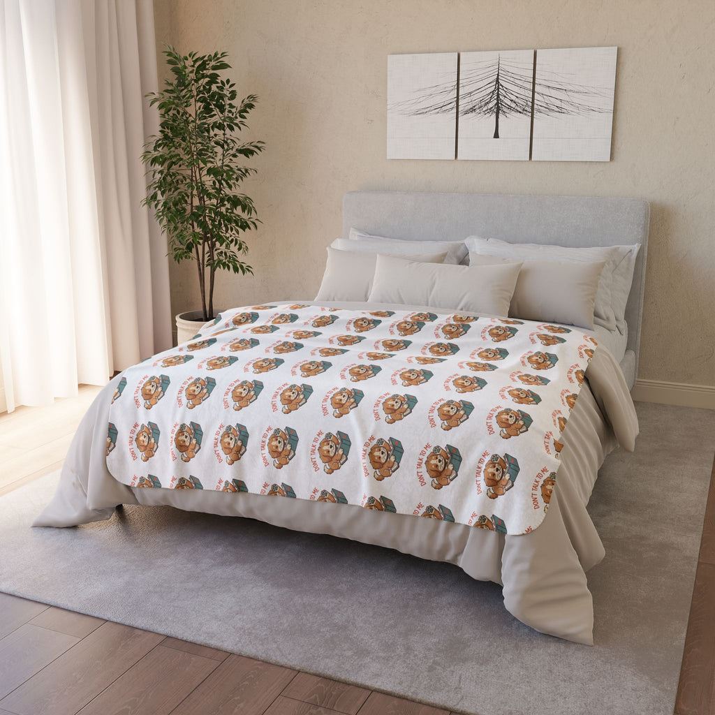 Cozy reader fleece throw blanket – 100% polyester soft pile, for book lovers